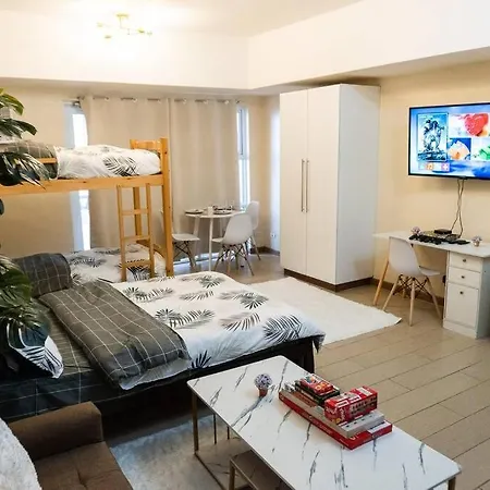 A2J Luxury Venice Studio Suite Near Bgc Malls Manila Exterior photo
