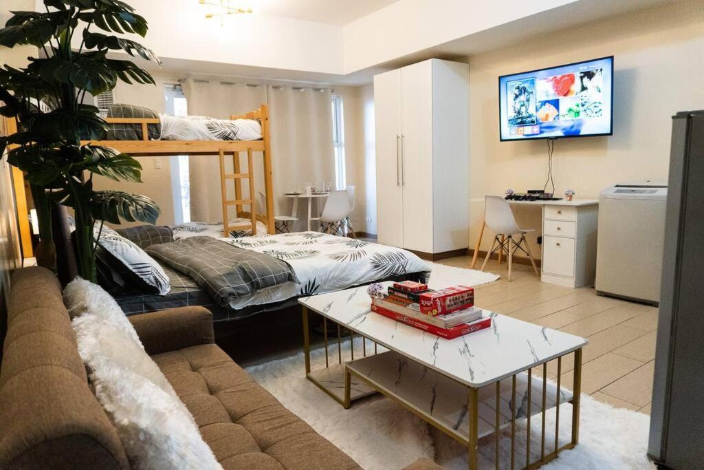 Apartment A2j Luxury Venice Near Bgc Malls *
