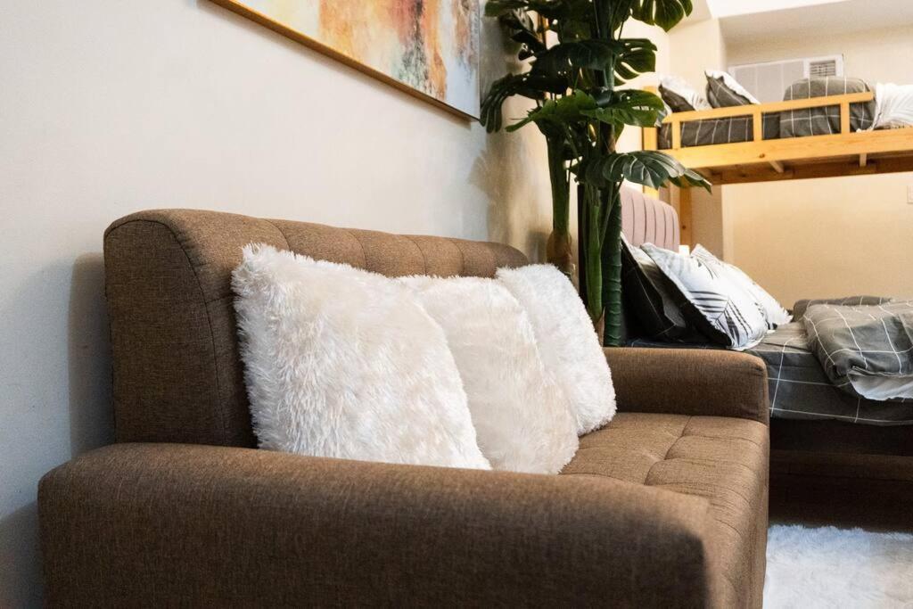 A2j Luxury Venice Near Bgc Malls * Manila