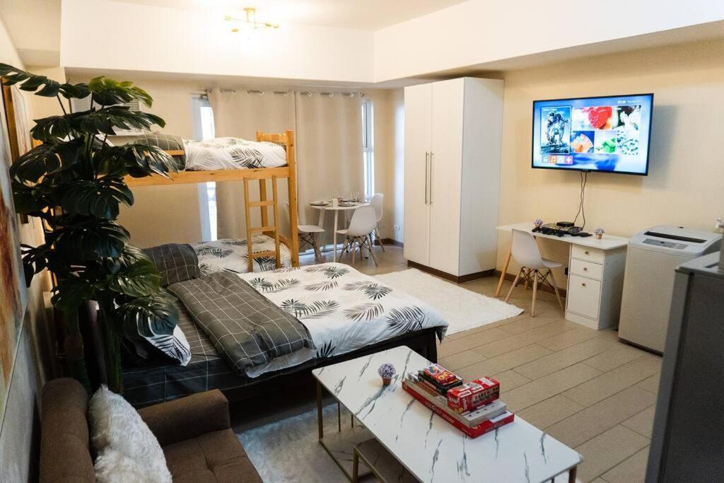 Apartment A2j Luxury Venice Near Bgc Malls *