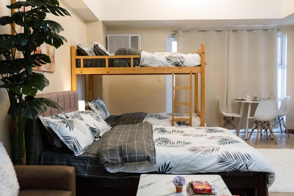 Apartment A2j Luxury Venice Near Bgc Malls *