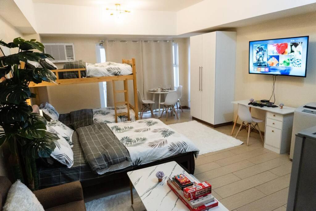 Apartment A2j Luxury Venice Near Bgc Malls